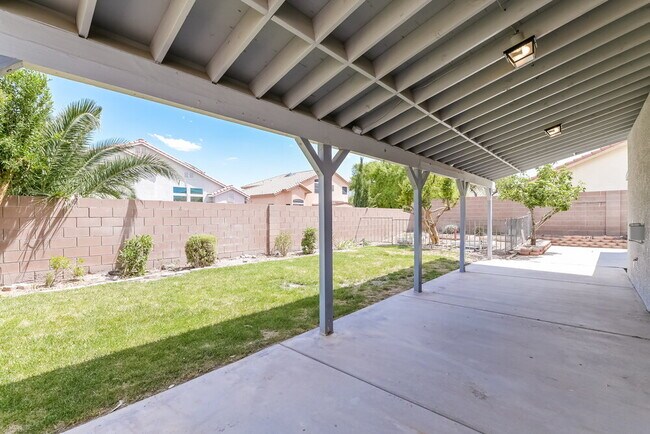 Building Photo - 1012 Desert Retreat Ct