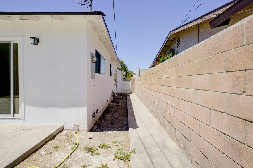 Building Photo - 8358 Nestle Ave