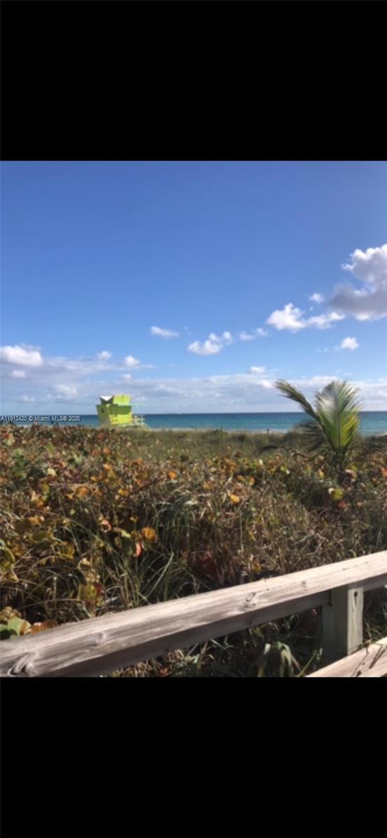 Building Photo - 8233 Harding Ave