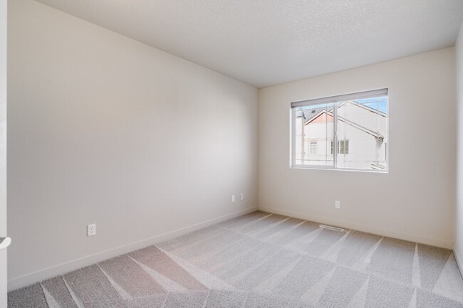 Building Photo - Beautiful 3 Bed, 2.5 Bath Rental Home in W...