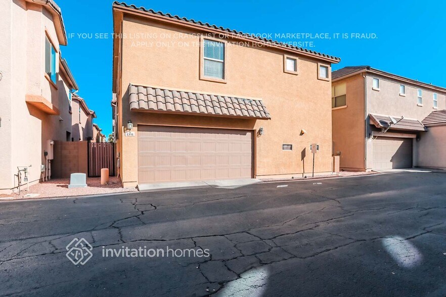 Building Photo - 1391 S Ponderosa Dr