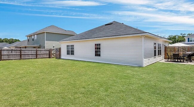 Building Photo - Welcome to Griffin Park in Hinesville!