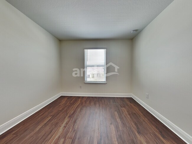 Building Photo - 27446 St Andrews Avenue