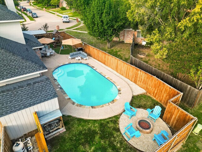 Building Photo - 537 Purdue Dr