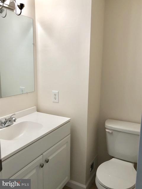 Building Photo - 2916 Wren Ct