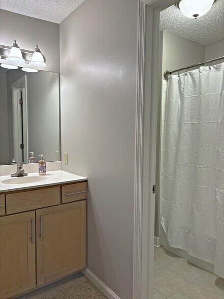 Bathroom - 6155 Chasewood Pkwy