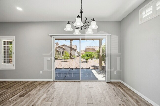 Building Photo - 16536 W Rock Springs Ln