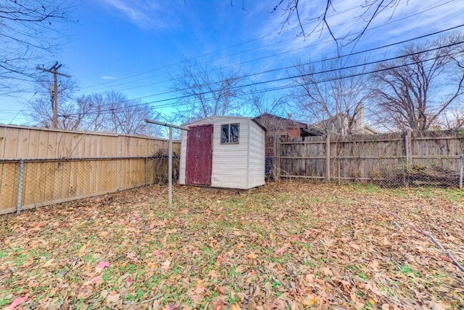 Building Photo - 2 Bed | 1 Bath