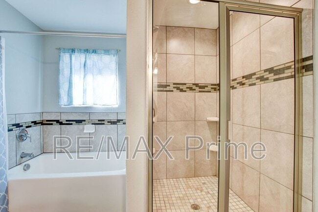 Building Photo - 8028 Glade Rd