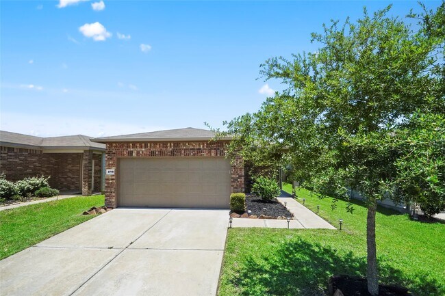 Building Photo - 2719 Skyview Long Dr