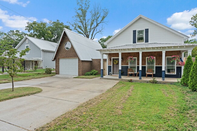 Building Photo - 711 Courtland St