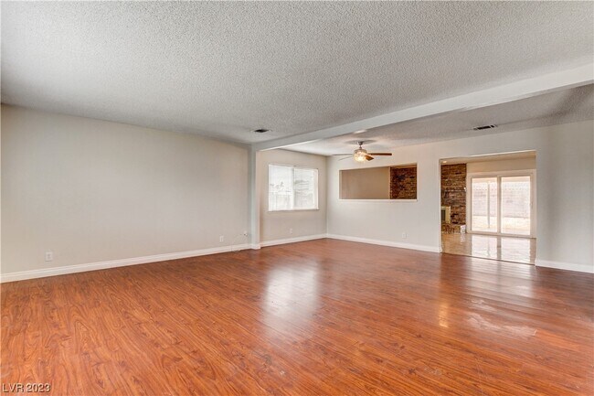 Building Photo - 632 Biljac St