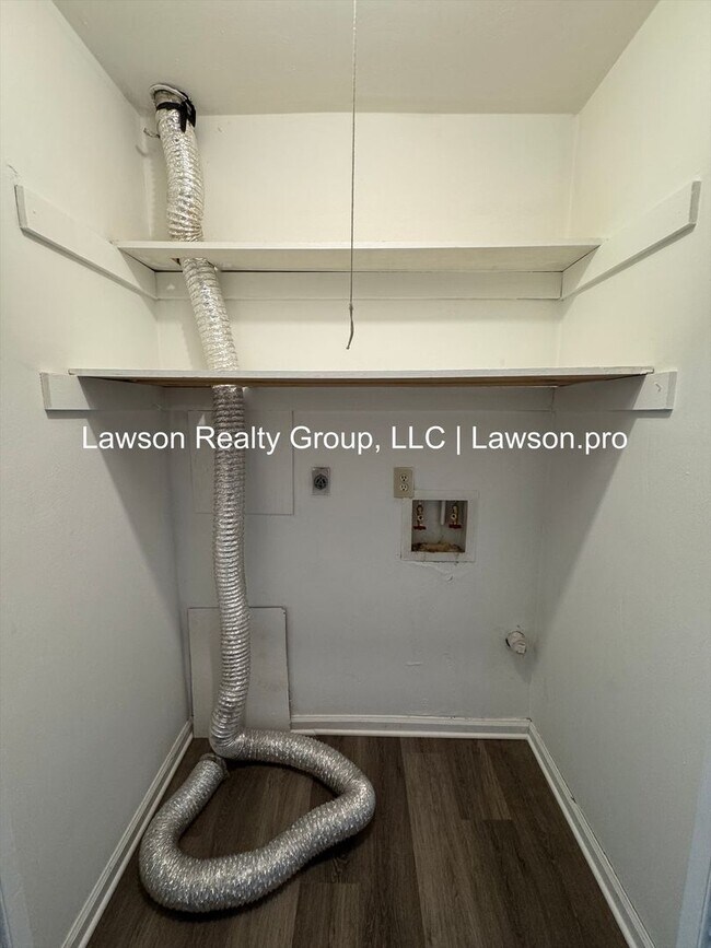 Building Photo - Pennsylvania 4501-4503