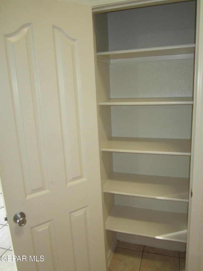 Building Photo - 6572 Dakota Ridge Dr