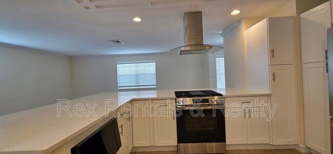 Building Photo - 4095 14th St NE