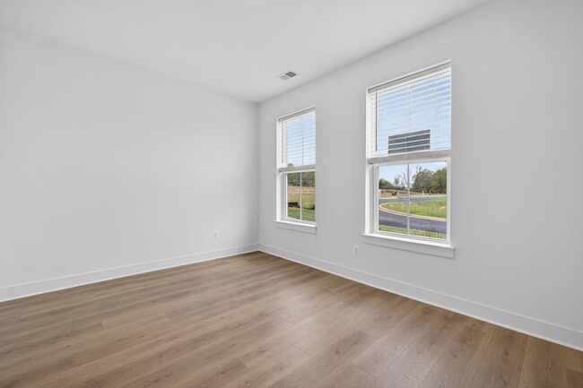 Building Photo - 1726 Blacksmith Wy