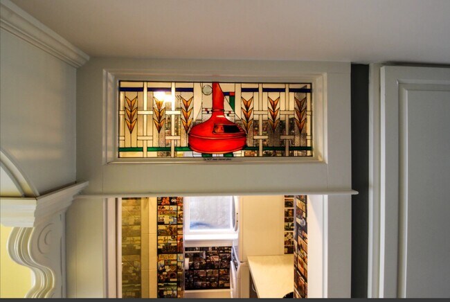 Building Photo - 6625 Amherst N St