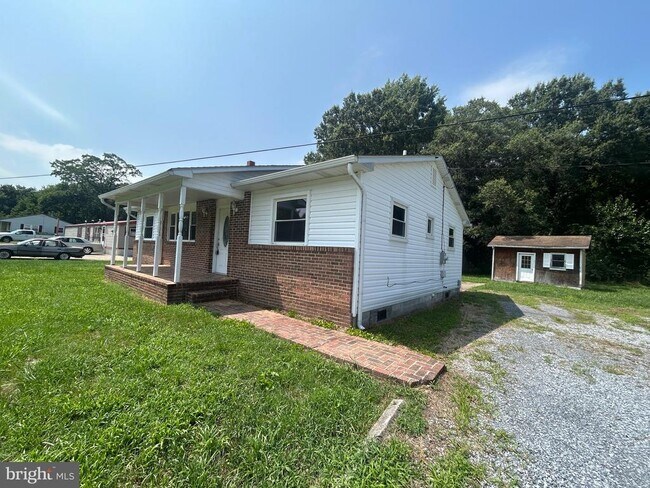 Building Photo - 2201 Pondtown Rd