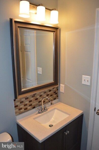 Building Photo - 4402 Birchtree Ln