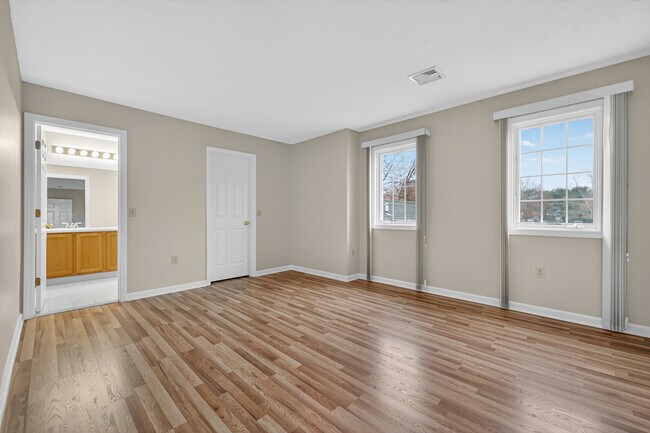 Building Photo - 43 Copley Rd