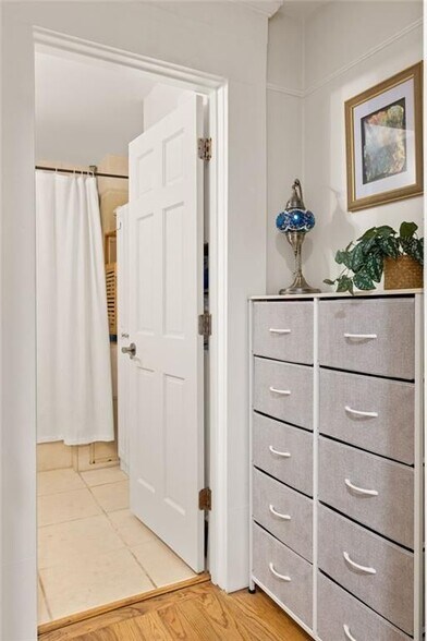 Building Photo - 259 14th St NE