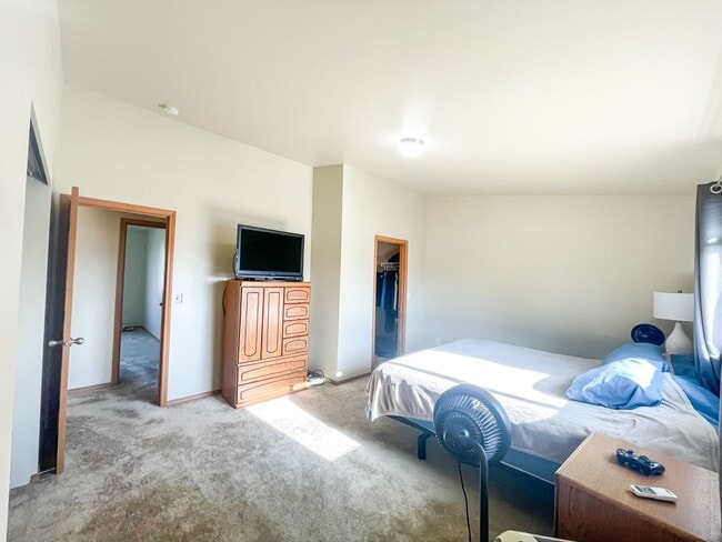 Building Photo - 3 Bedroom Arlington Home