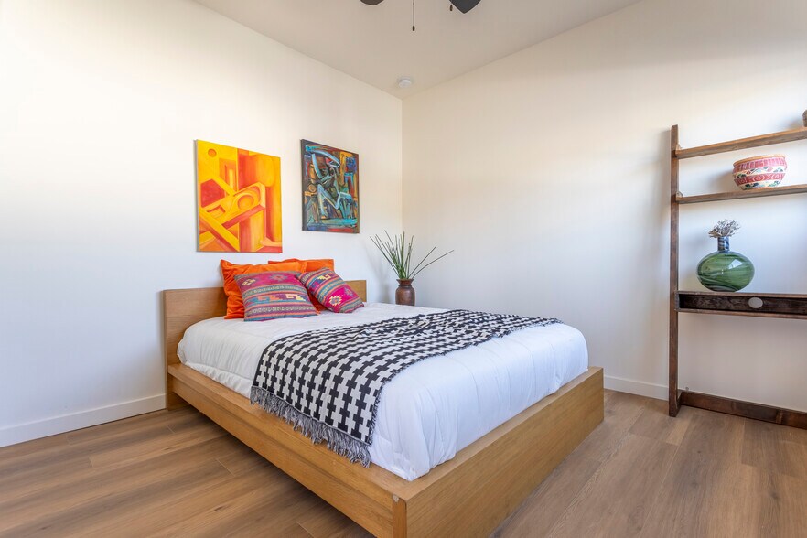 bed 1 - 1431 Maltman Ave