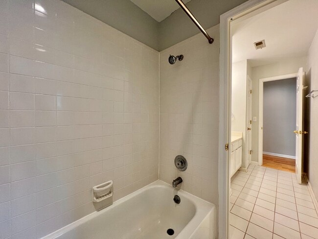 Building Photo - CONVENIENT AND AFFORDABLE