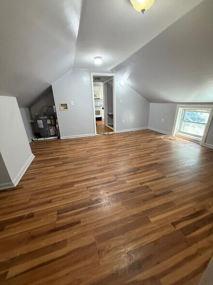 Primary Photo - 677 2nd Ave