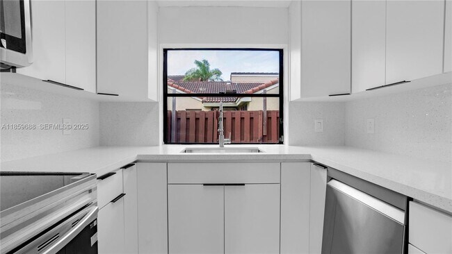 Building Photo - 6460 NW 170th Terrace