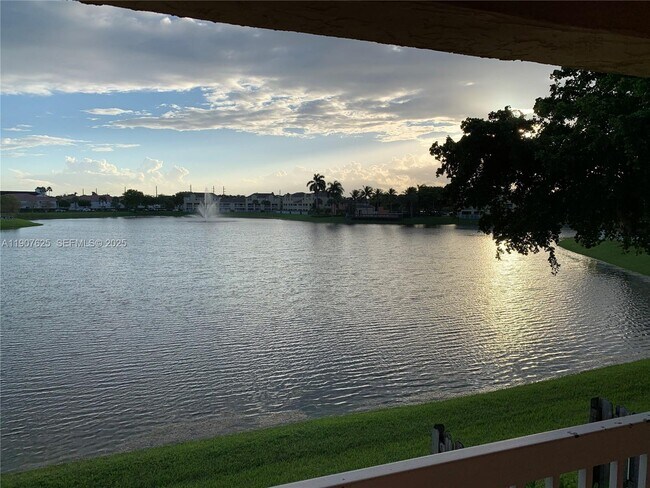 Building Photo - 5200 NW 31st Ave