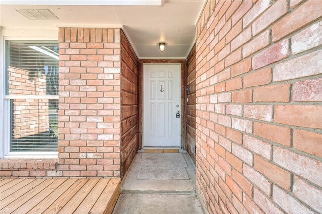 Building Photo - 7314 Ottawa Cir