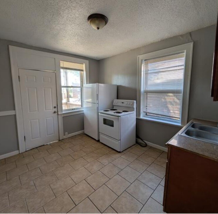 Building Photo - 4004 Keokuk St