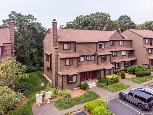 Building Photo - 115 Fillow St