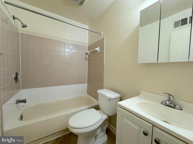 Building Photo - 4675 Logsdon Dr