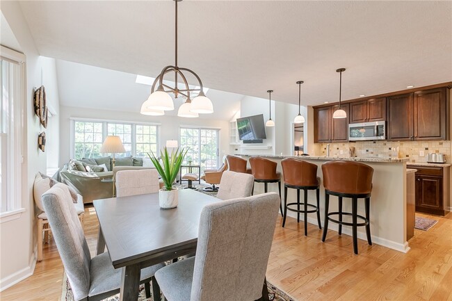 Building Photo - 72 Windward Way