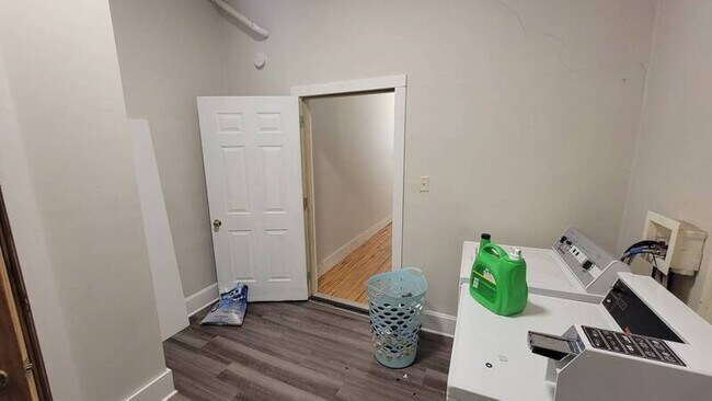 Building Photo - 1229 Commonwealth Ave