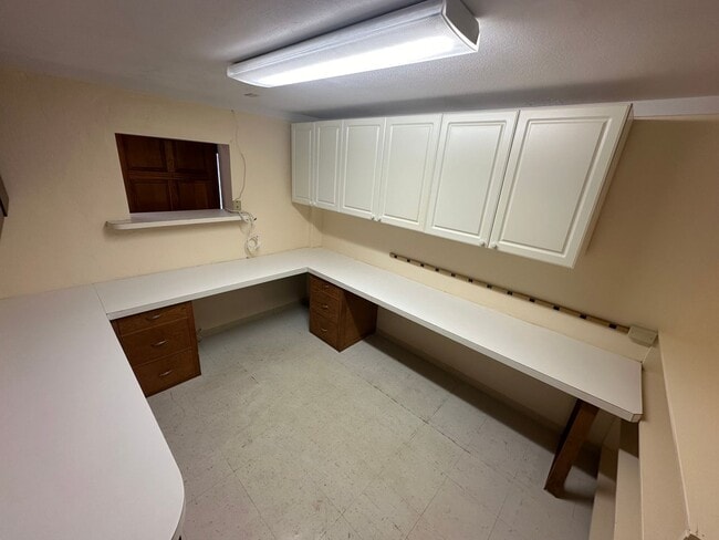 Building Photo - Charming Wilhelmina Rise Home with Stunning Diamond Head & Ocean Views