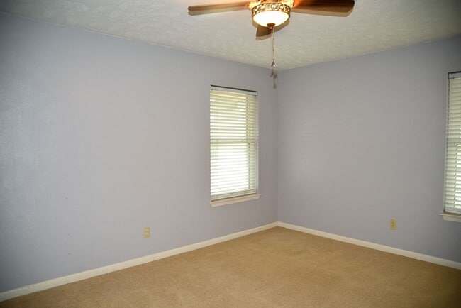 Building Photo - Country Home with 3 Bedrooms and 2 Baths