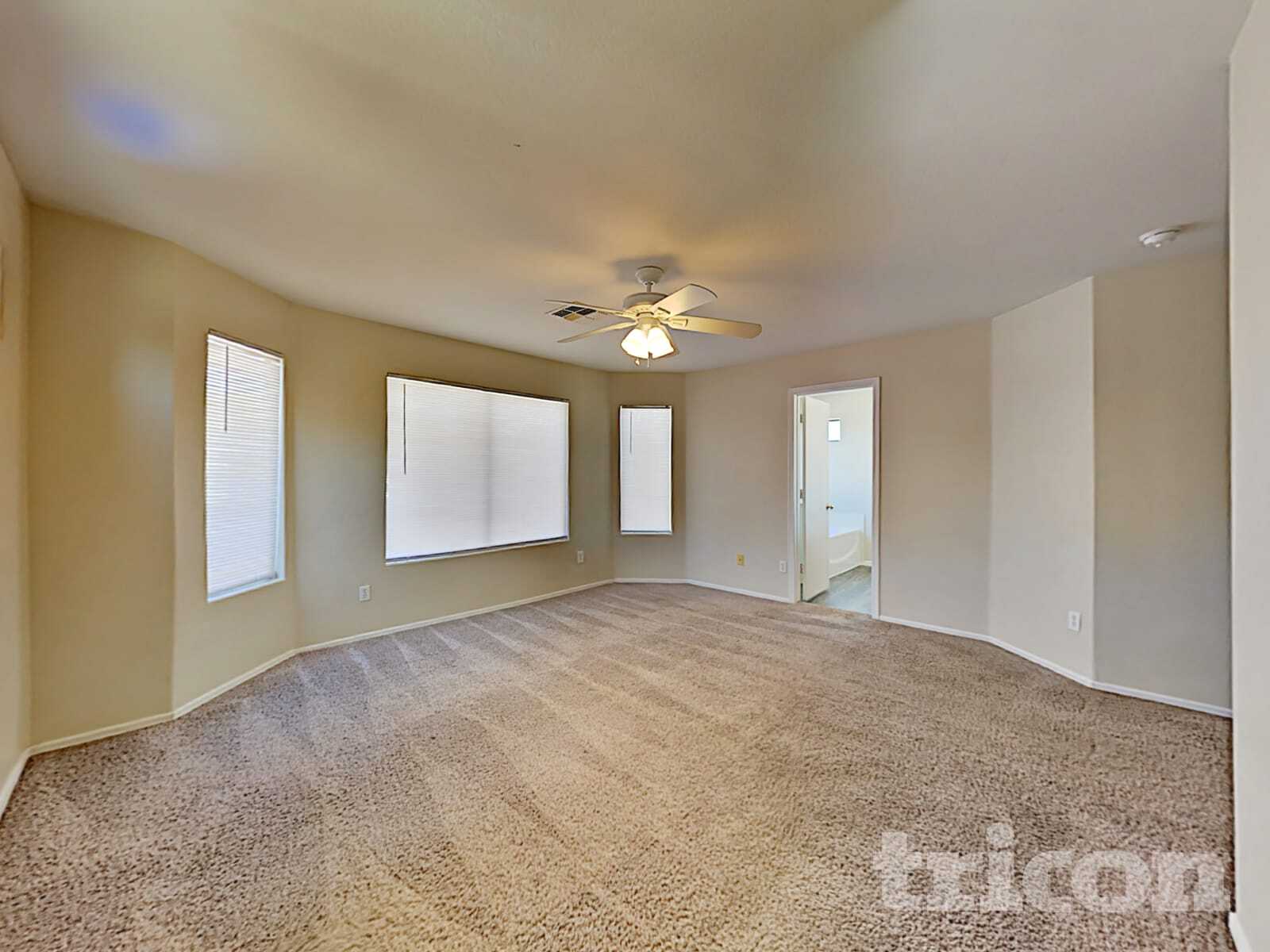 Building Photo - 6014 S 16th Ln