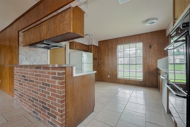 Building Photo - 9126 Willow Meadow Dr