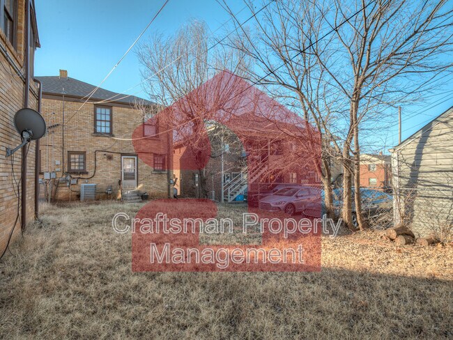 Building Photo - 1801 NW 22nd St