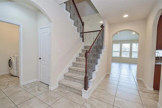 Building Photo - 17626 Sauki Ln