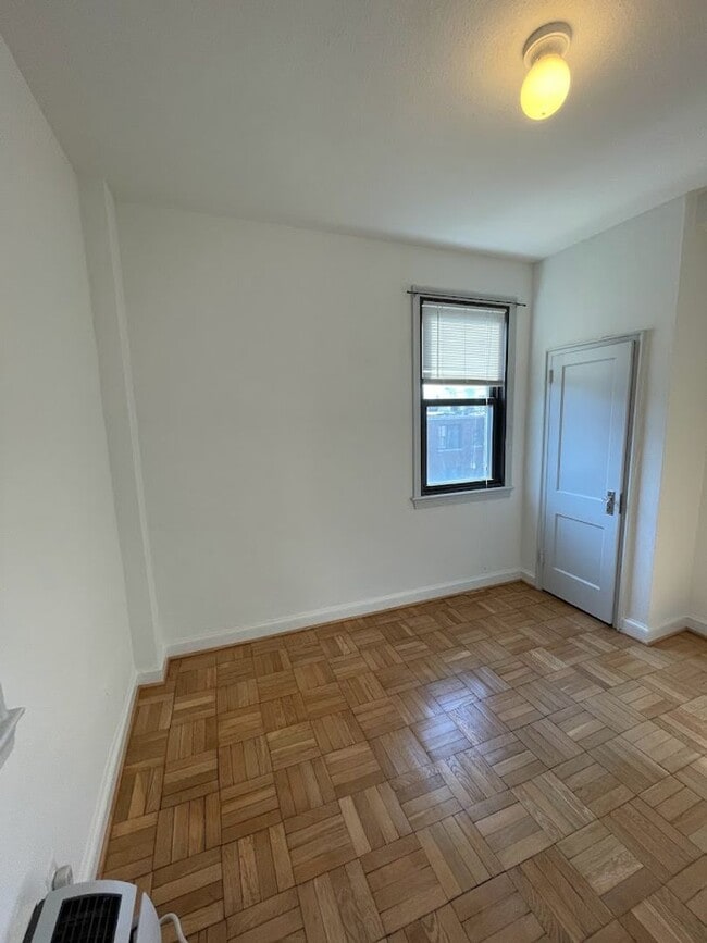 Building Photo - Updated Corner Unit at the Swarthmore in Foggy Bottom