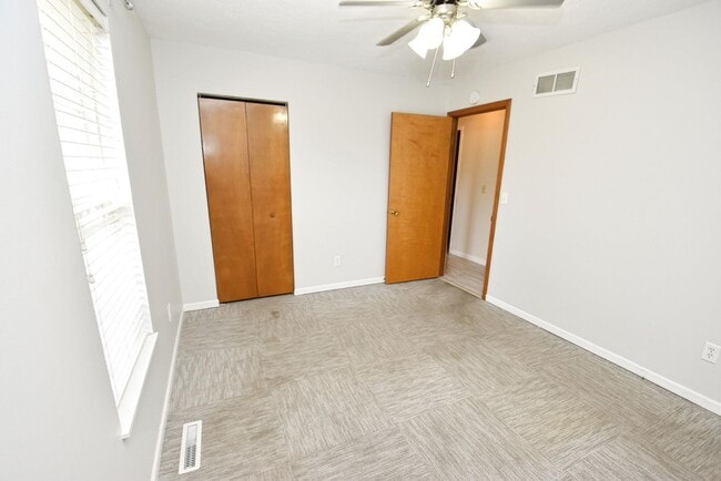 Building Photo - 3 Bed 2.5 Bath in Penn School District