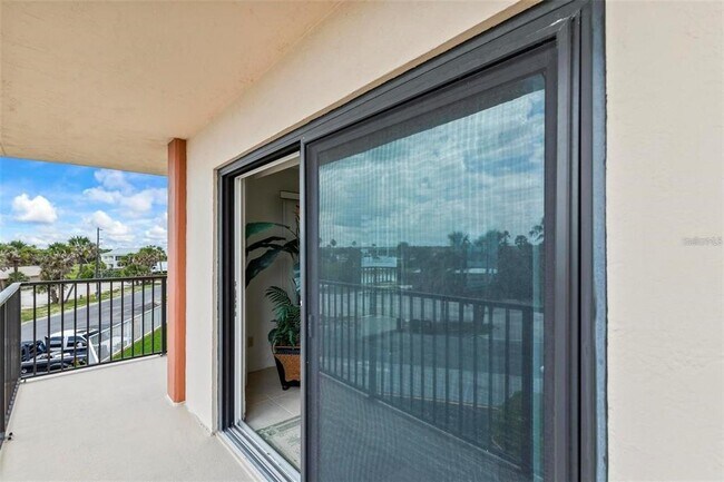 Building Photo - 3600 S Ocean Shore Blvd