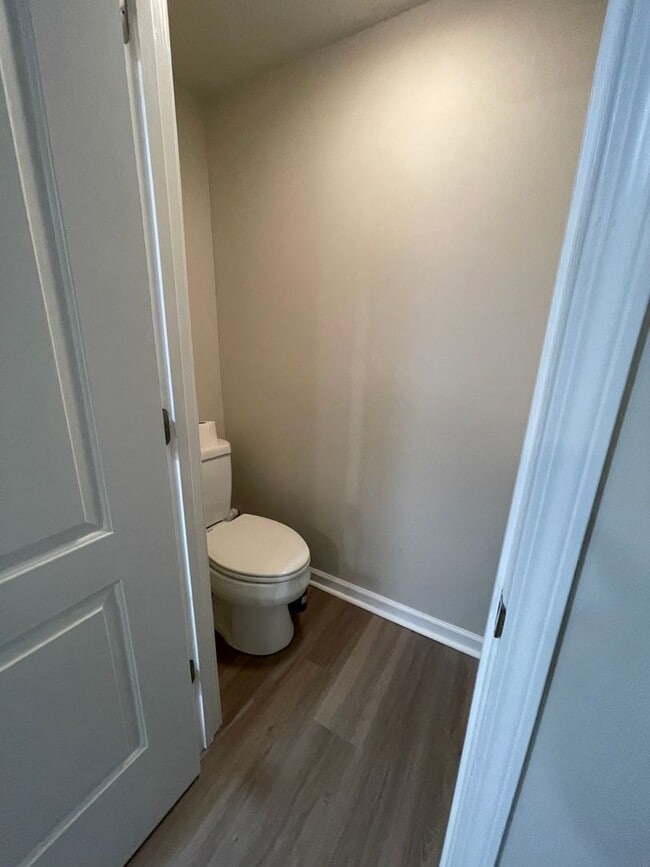 Building Photo - 104 Melody Ct