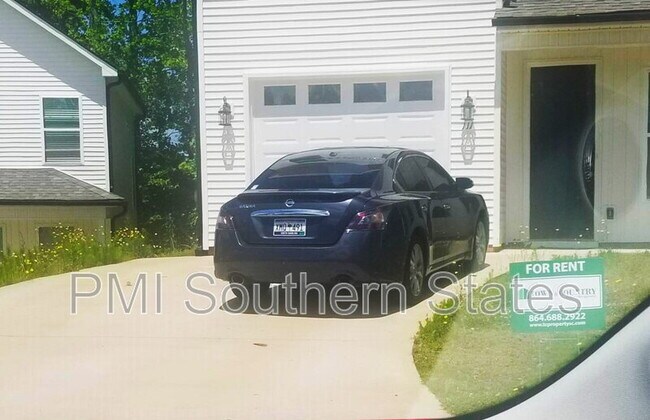 Building Photo - 111 Solis Ct