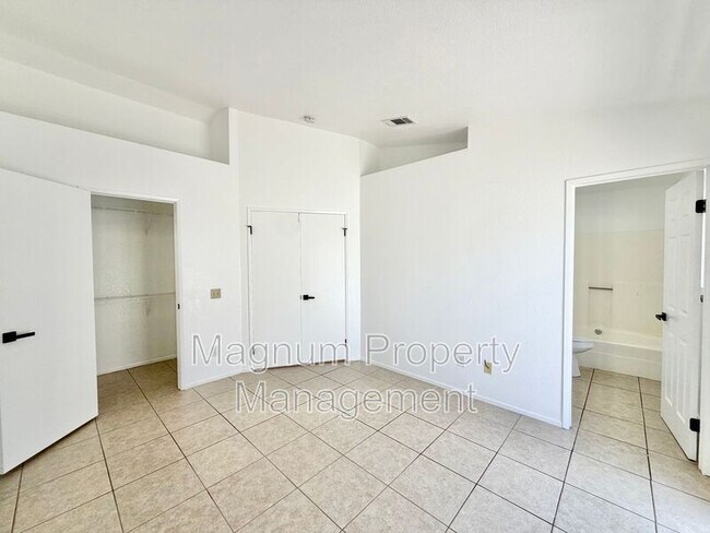 Building Photo - 29677 Woodlands Ave
