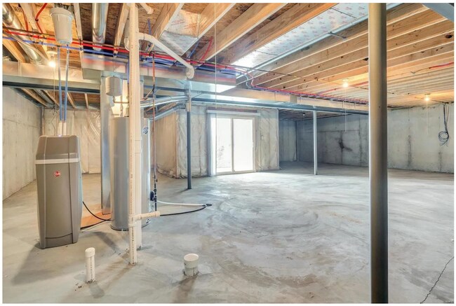 Building Photo - 527 Brookside Forest Ct